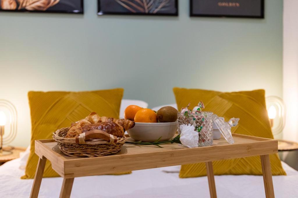 Studio Cosy Au Coeur De L'Ecusson - Arenes A 2 Min Nîmes Eksteriør billede