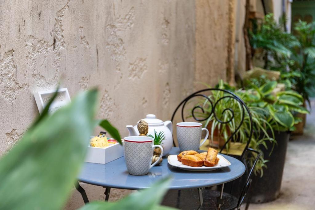 Studio Cosy Au Coeur De L'Ecusson - Arenes A 2 Min Nîmes Eksteriør billede